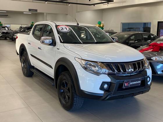 MITSUBISHI L200 TRITON 2.4 16V TURBO DIESEL OUTDOOR HPE-S CD 4X4 AUTOMÁTICO
